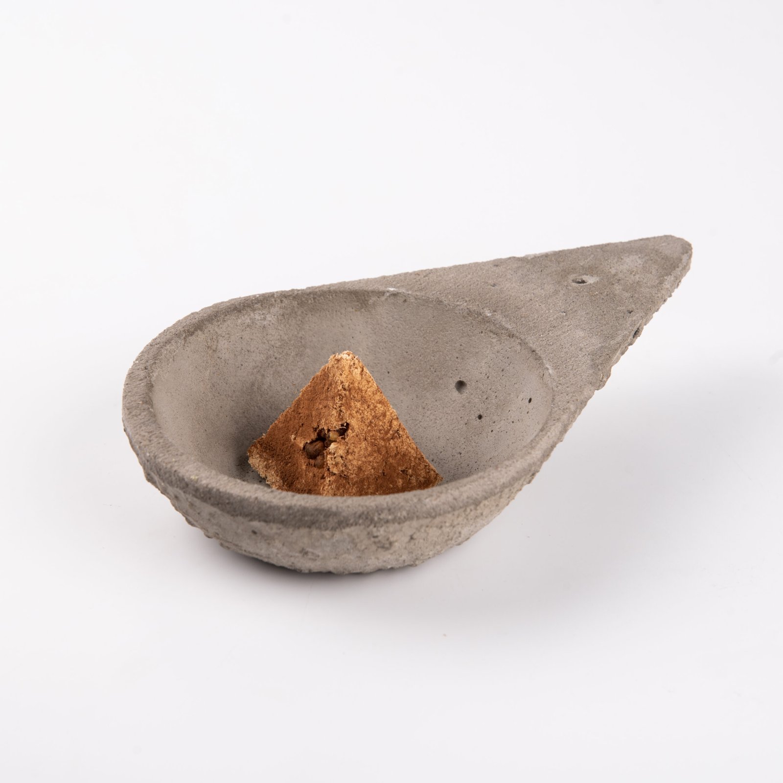 Sahumador "sagrada Madre" Cemento Triangular